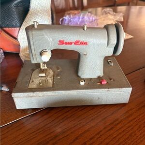 Antique Sew-Ette Vintage Sewing Machine